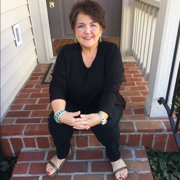 Meet your Posher, Cathy - Picture 3 of 3